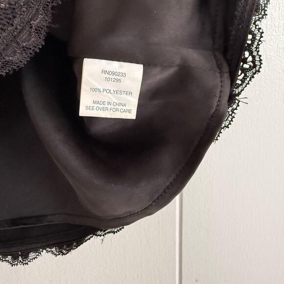 BEVERLY & BECK Satin Lace Trim Black Mini Skirt Size Medium - Picture 8 of 8